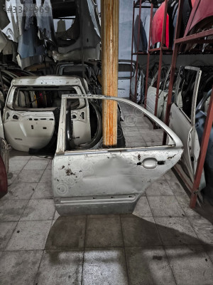 MERCEDES E SERİSİ W210 SOL ARKA KAPI ÇIKMA PARÇA ORJİNAL