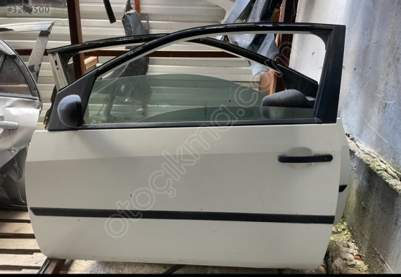 Ford Fiesta sol ön kapı dek kapı
