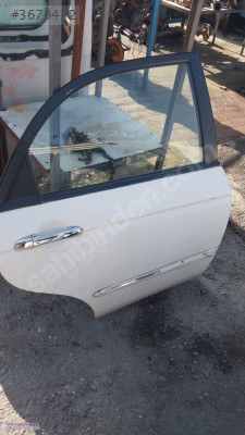 KIA Cerato İçin Sağ Arka Kapı - Oto Çıkma Parçalar