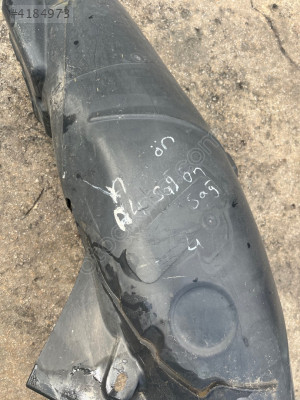 AUDİ A4 SAĞ ÖN DAVLUMBAZ