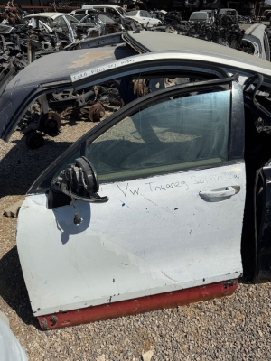 VW TOUAREG SOL ÖN KAPI ÇIKMA ORJİNAL