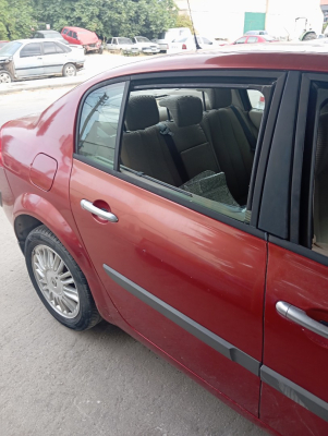 RENAULT MEGANE 2 ARKA SAĞ KAPI