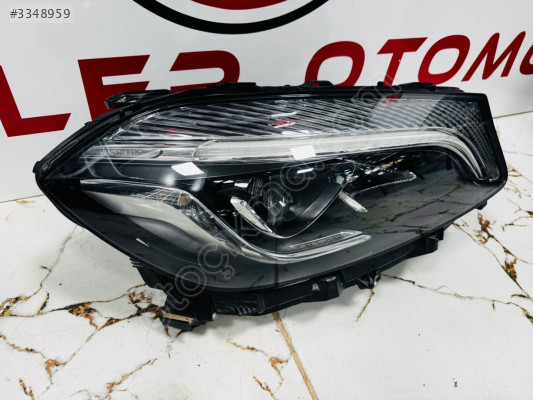 Mercedes A.serisi w176 sağ ön far