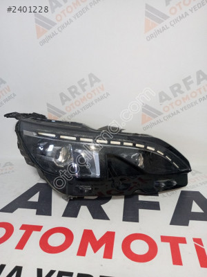 Peugeot 5008-3008 2016-2020 sağ far