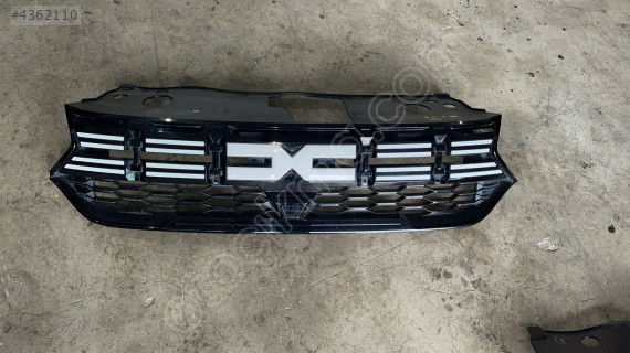 Sandero 3-III Stepway Ön Panjur 2022- 622564166R-622540736R