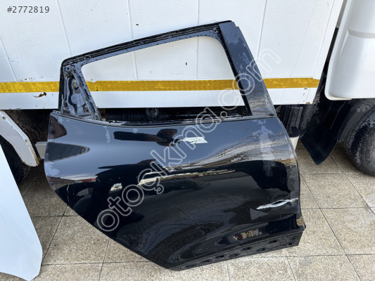 RENAULT CLİO 4 ÇIKMA ORJİNAL SAĞ ARKA KAPI BD2