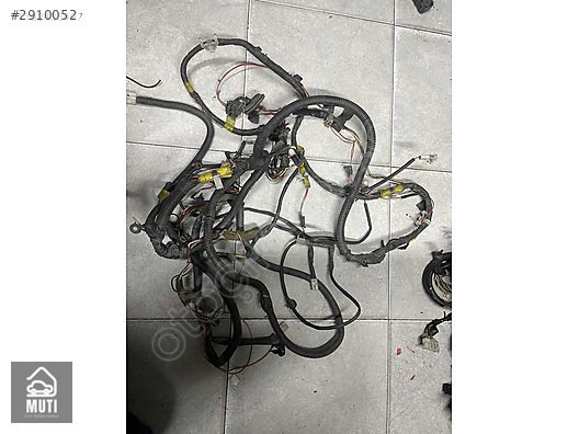 Toyota corolla 101 kasa iç arka tesisat sökme