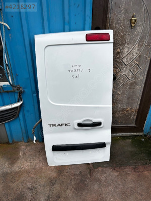 2020 trafic 3 sol bagaj kapağı dolu