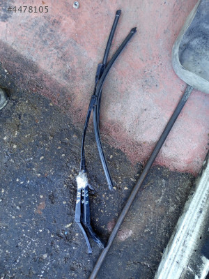 AUDİ A3 SİLECEK KOLLARI