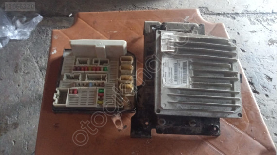 Kango 3 motor beyni sigorta tablası yedek parça