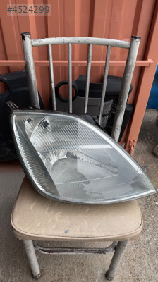 Ford Fiesta Sağ ön far orijinal 02-07