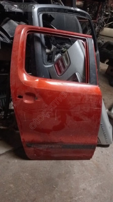 Volkswagen Amarok sağ arka kapı çıkma
