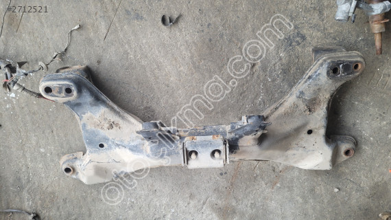 Nissan sunny motor traversi