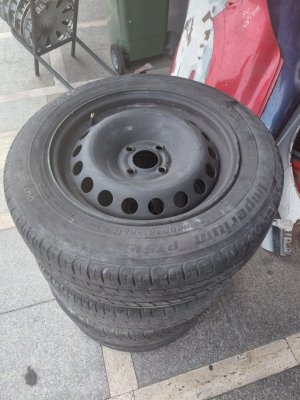 Hyundai i 20.  15 inç jant ve lastik alkal otomotiv rize