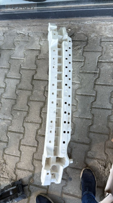 Megane 4 arka tampon plastiği