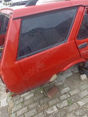 FİAT KARTAL SAG ARKA ÇAMURLUK ÇIKMA