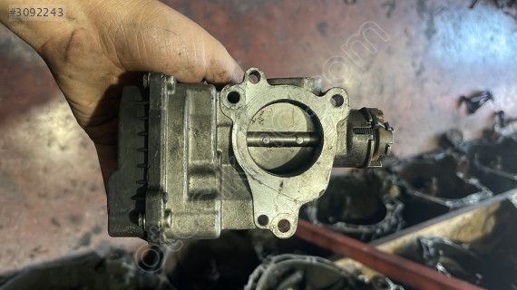 PEUGEOT 206 BOĞAZ GAZ KELEBEĞİ ORJİNAL ÇIKMA PEJO