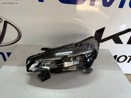 RENAULT CLİO 5.5 SOL FAR DOLU BEYİNLİ