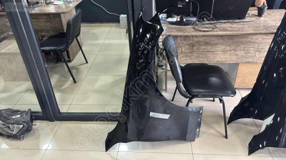 MERCEDES C SERİ W205 SAĞ ÖN ÇAMURLUK