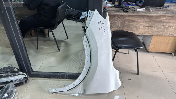 MG HS SOL ÖN ÇAMURLUK