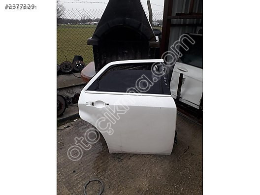 CRYSLER 300 C SAG ARKA KAPI GUCMANLAR OTO
