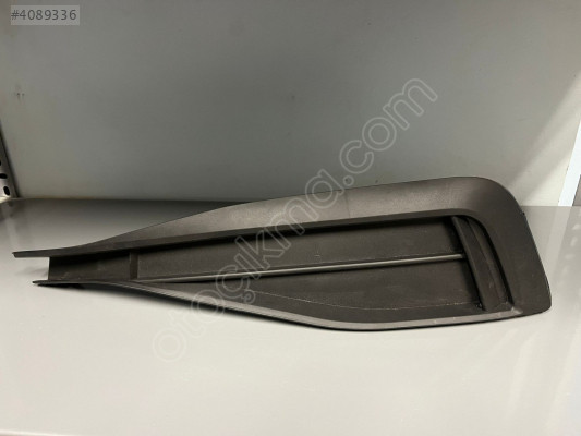 PASSAT B8.5 SOL SİS ÇERÇEVESİ KAPAĞI