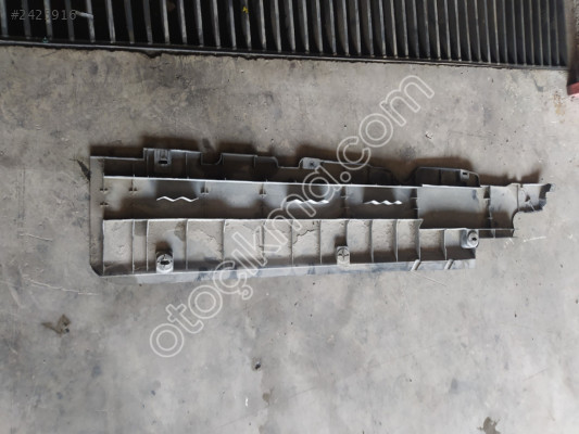 Renault Fluence pilastik 8200343888
