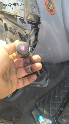 Ford Ka dörtlü flaşör çıkma