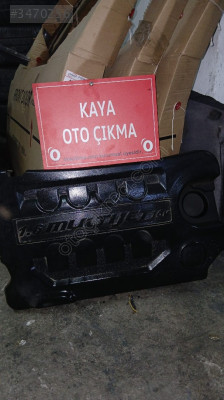 Doblo 3  1.6 mutijet   1.6 v üst motor kapagı  çıkma orijinal
