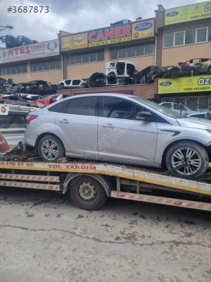 FORD FOCUS 3 ÇIKMA ORJİNAL SAĞ ARKA KAPI