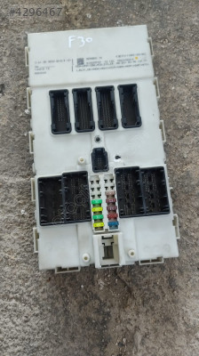 BMW F30 SİGORTA KUTUSU