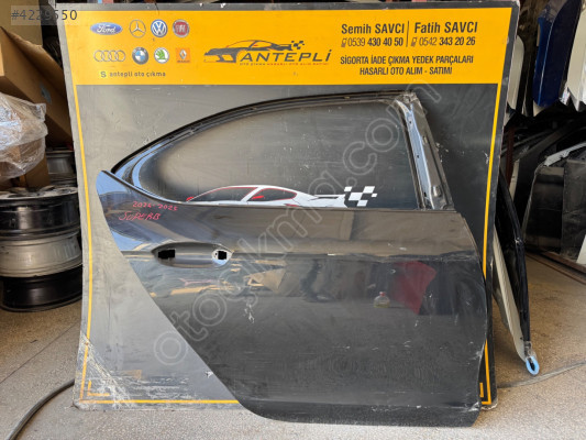 SKODA SUPERB SAĞ ARKA KAPI 2024-2025 ÇIKMA ORİJİNAL