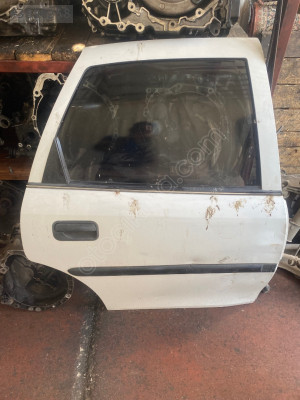 OPEL VECTRA B SAĞ ARKA KAPI ÇIKMA ORJİNAL