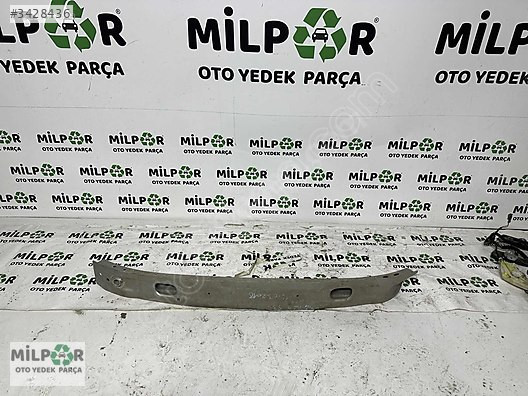 AUDI A4 2018 2021 ÖN TAMPON DEMİRİ 8W0807113