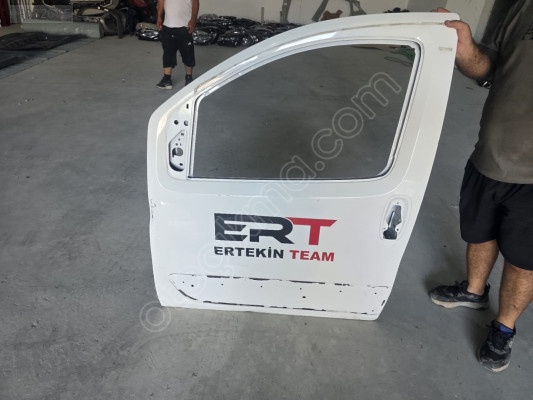 FİAT FİORİNO BEYAZ SOL ÖN KAPI ORJINAL