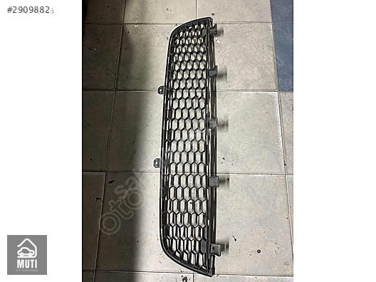 MITSUBISHI L200 10-15 6402A124 için Tampon Izgarası