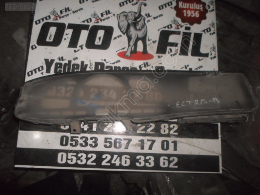 OPEL VECTRA B GÖĞÜS SAATİ ÇERÇEVESİ