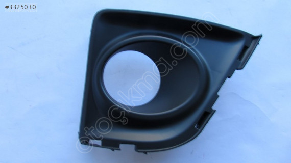 81481-02400 COROLLA 2013- SİS LAMBA KAPAĞI (SİS DELİKLİ) SAĞ