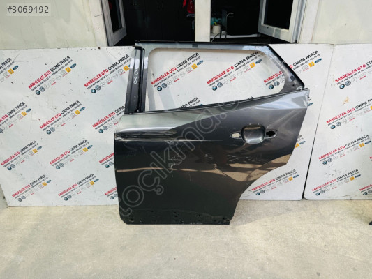 Peugeot 2008 sol arka kapı (az kusurlu)