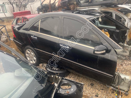 Mercedes C180 sağ ön kapı