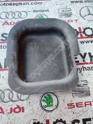 00560962144 Corsa d Arka sağ  emniyet kemeri koruma süngeri
