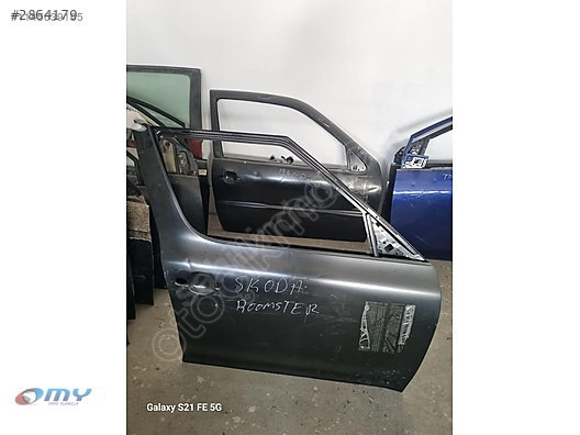 SKODA ROOMSTER SAĞ ÖN KAPI