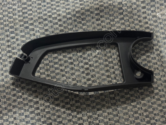 8P0807151A Audi A3 sis farı çerçevesi