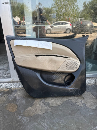 Fiat doblo sol ön kapı döşemesi çıkma yedek parça