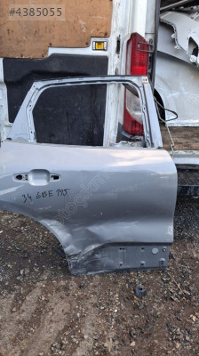 FORD KUGA SAĞ ARKA KAPI ÇIKMA ORJİNAL