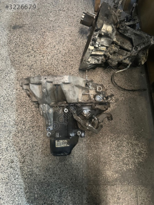 Dacia dokker şanzıman kutusu hatasız sökme