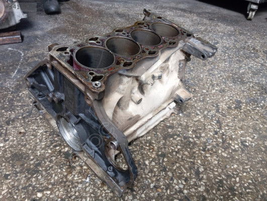 OPEL ASTRA H 1.4 Motor Blok Parçası