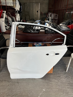 2020 2023 Toyota corolla çıkma arka sol kapı