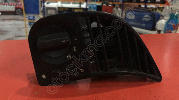 BMW E36 KALORİFER IZGARASI VE FAR KONTROL DÜĞMESİ 1387061