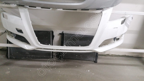 Audi A 3 ön tampon çıkma orjinal